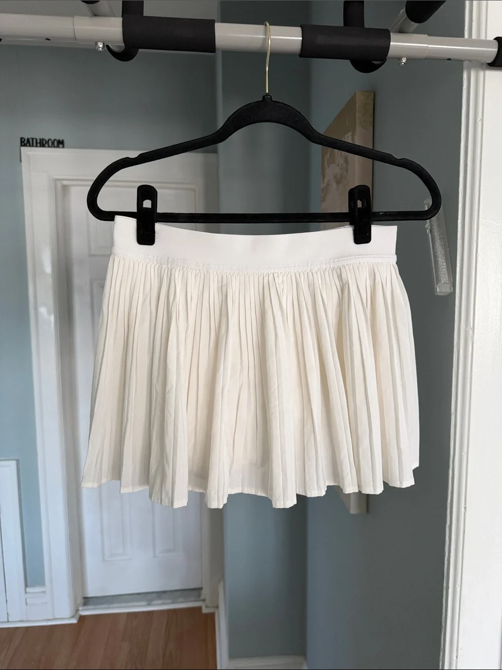 lululemon athletica White Pleated Mini Skirt